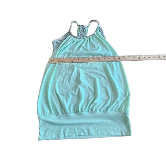 Lululemon womens Sz 4 mint green no limits yoga top with build in support - Picture 4 of 8